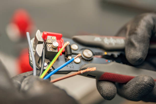 Best Affordable Electrician  in Kennett, MO